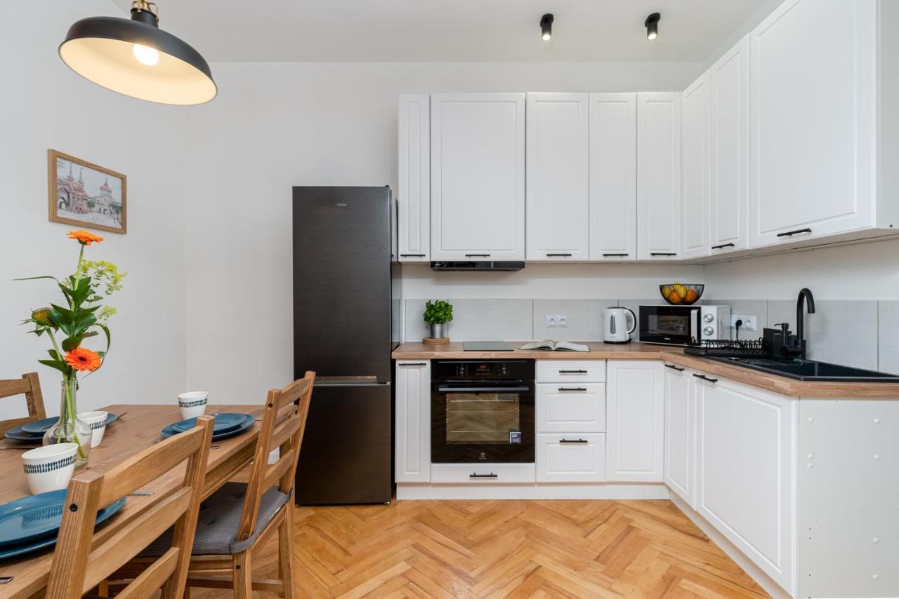 Charming Aparments In Perfect Location Lägenhet Kraków Exteriör bild