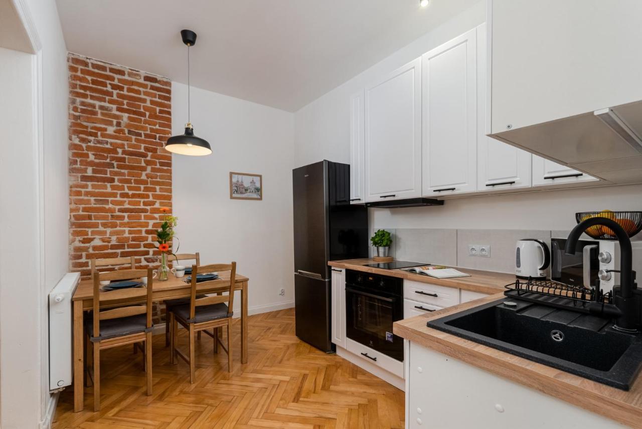 Charming Aparments In Perfect Location Lägenhet Kraków Exteriör bild